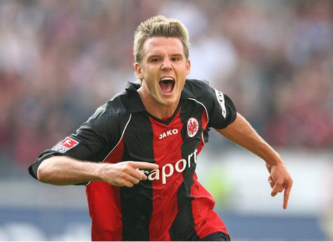 是许多年轻 是许多年轻